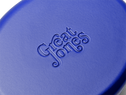 Enameled cast-iron Dutch oven in blueberry blue - logo close-up